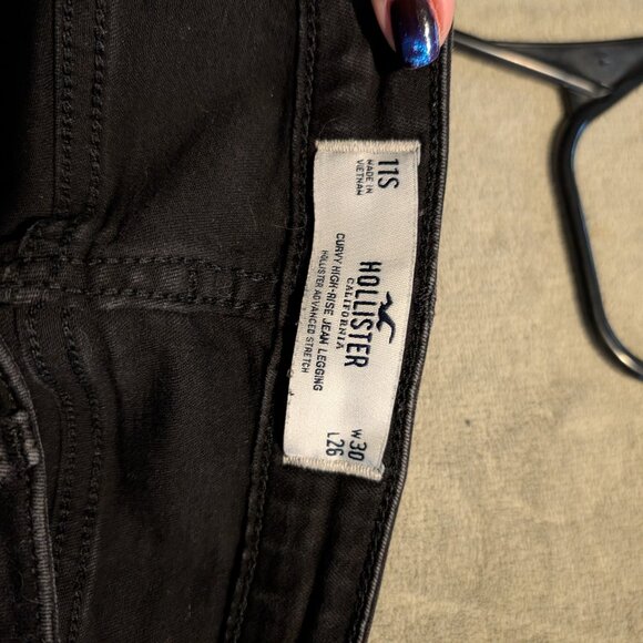 Hollister Black Distressed Jeggings - Picture 2 of 3